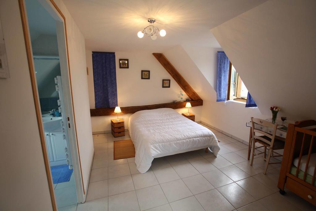 Ferme Cidricole Hugues Desfrieches Bed and Breakfast Sainte-Marguerite-de-Carrouges Rum bild